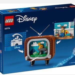 LEGO Disney Retro TV Set with Lion King and Toy Story